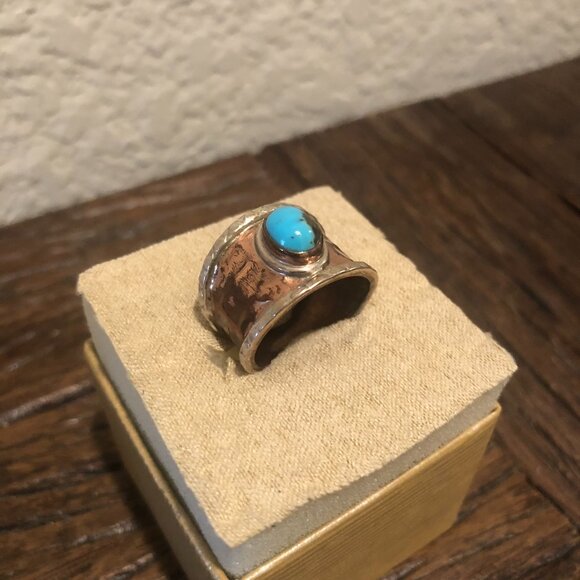 Turquoise Gemstone Ring - Oval Shape - Wide Hammered Copper Band - Size 10 - Picture 3 of 13